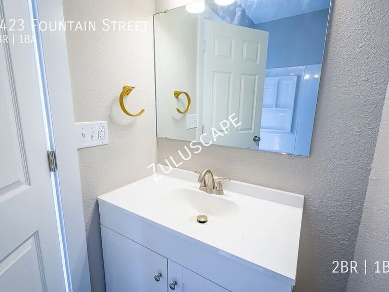 1423 Fountain St — Photo 9