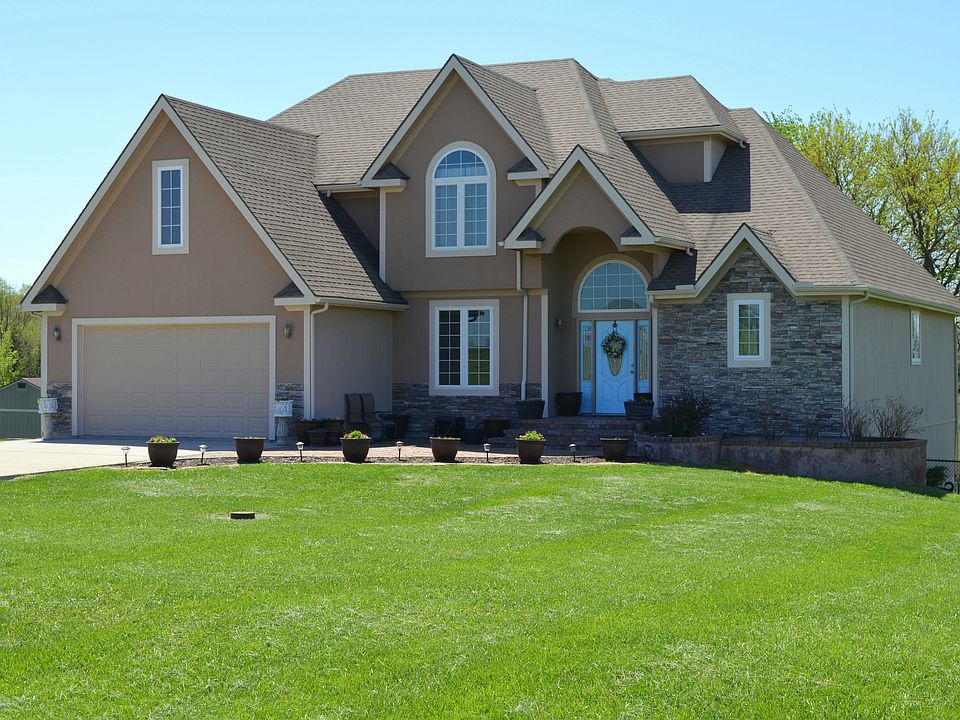 1st image of 16261 Leo Cir