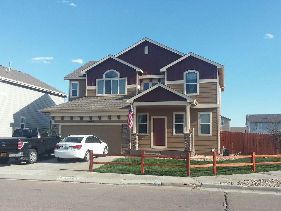 Front View House/Fence/Yard