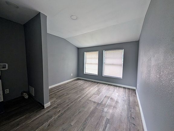 3rd image of 1805 W 24th St
