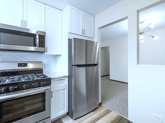 5th image of 923 E Tower Ct Unit 6
