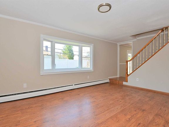 4th image of 50 Lion Ln