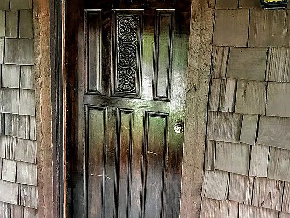 3rd image of 212 W Jefferson St