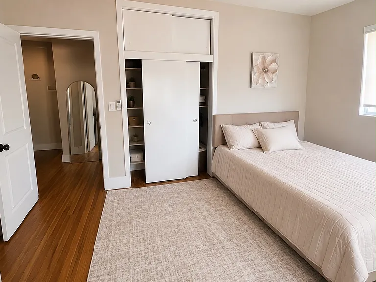 East Dr — Photo 1