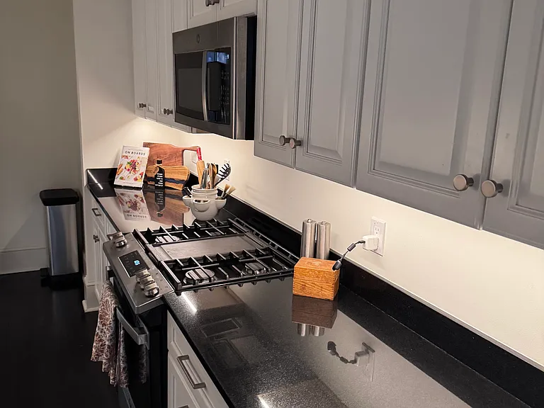 1724 Corcoran St NW #B — Photo 6