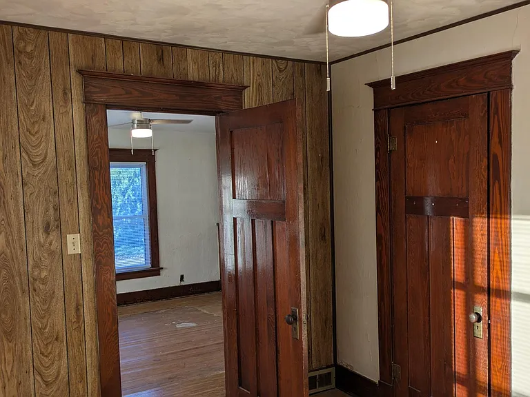 202 N Main St — Photo 7
