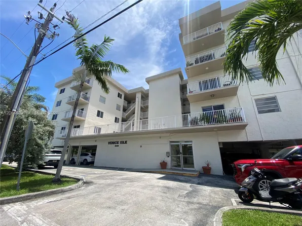 3536 NE 168th St APT 301, North Miami Beach, FL 33160