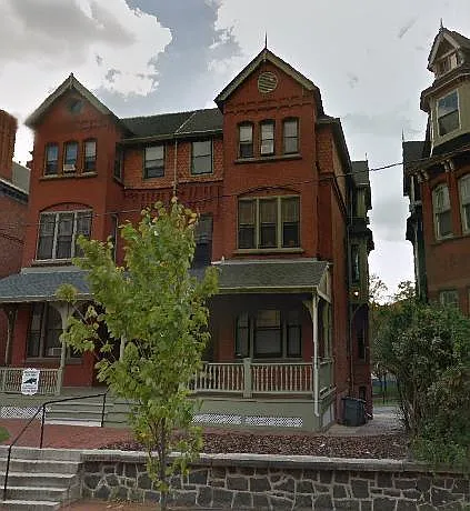3312 Arch St Photo 1