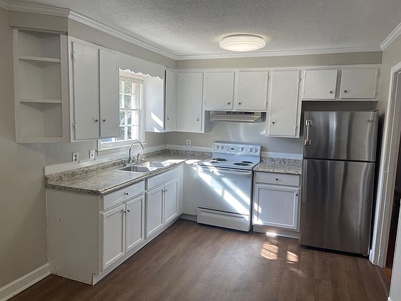 4th image of 1559 Daulton Dr