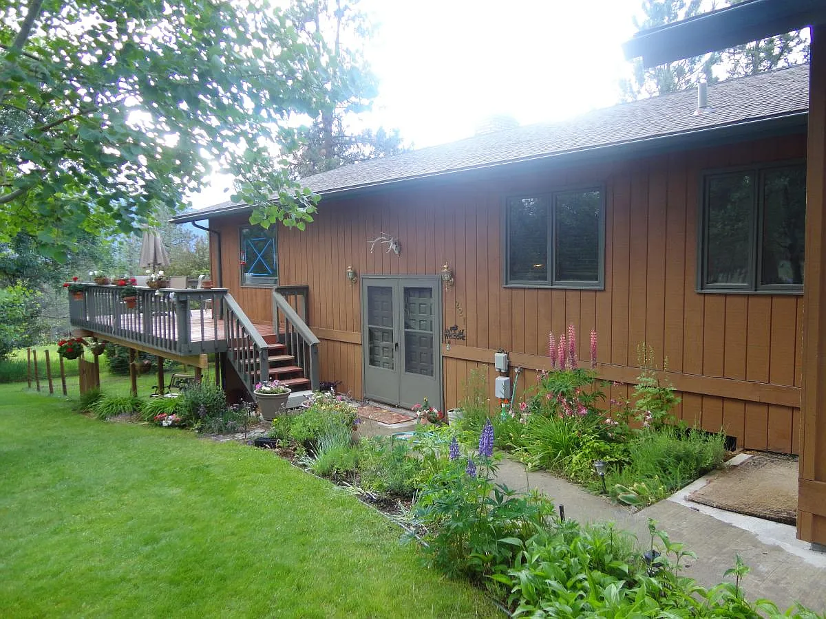2 bed, 2.5 bath, 2710 sqft, $2,350 — Photo 2