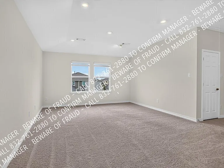 395 Boroughbridge Dr — Photo 16