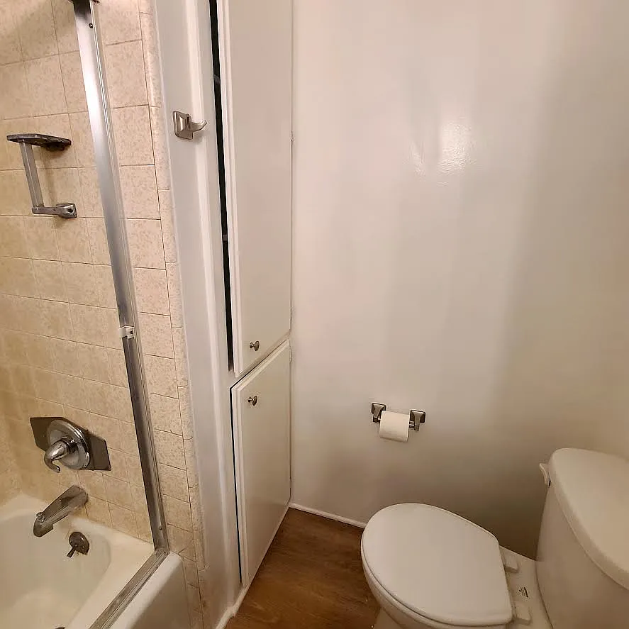 5555 W 8th St — Photo 4