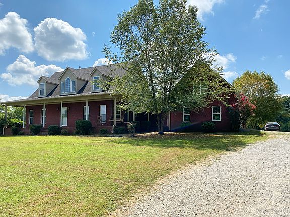 2nd image of 16 Windy Hill Ln