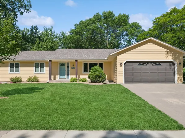 10316 Zinran Ave S, Bloomington, MN 55438