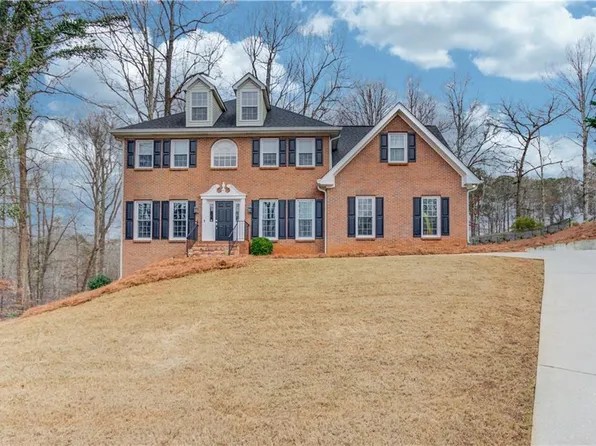 91 Saint Martin Dr, Suwanee, GA 30024