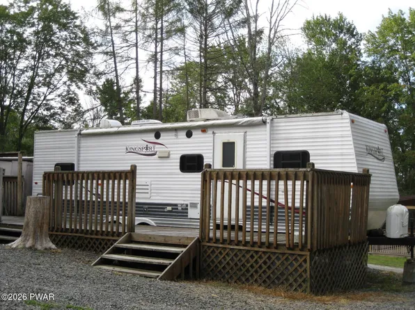 102 Rocky Ln, Hawley, PA 18428