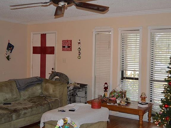 2nd image of 5325 Cypress Dr