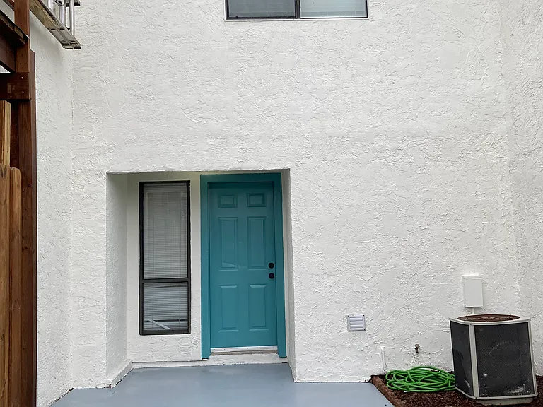 860 Premier Dr — Photo 17