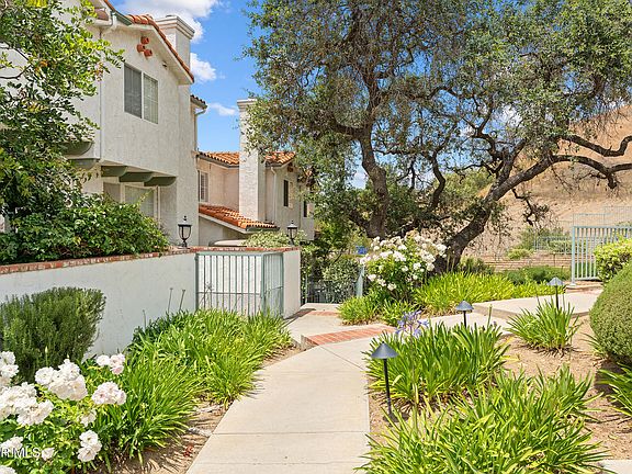 5th image of 367 Westlake Vista Ln