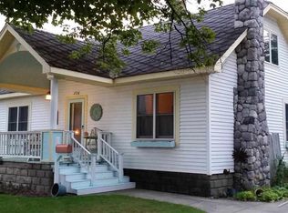 326 S Line St, Chesaning, MI 48616