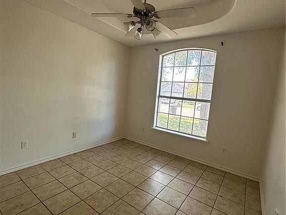 3rd image of 4404 N 27th St