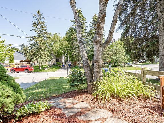 4th image of 306 Oakwood Ct
