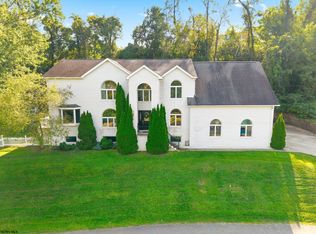 722 Poplar Woods Dr, Morgantown, WV 26505