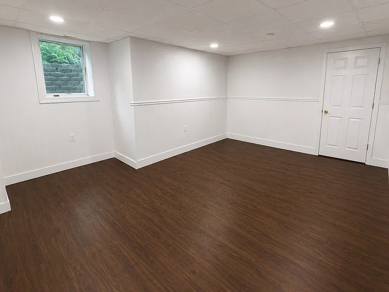 Tall Oaks Ct — Photo 1