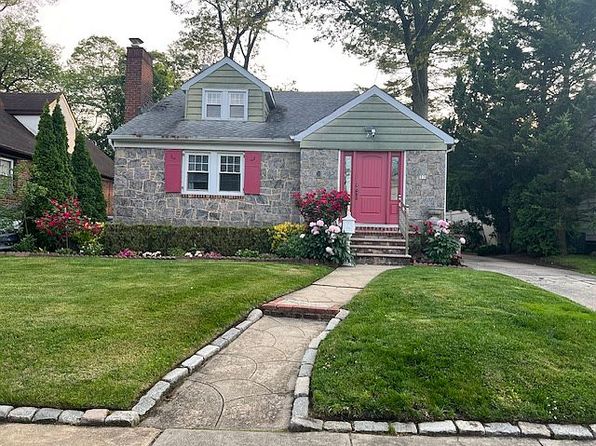 57 Carol St