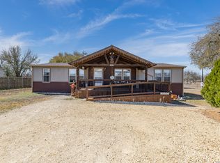 494 County Road 4638, Hondo, TX 78861