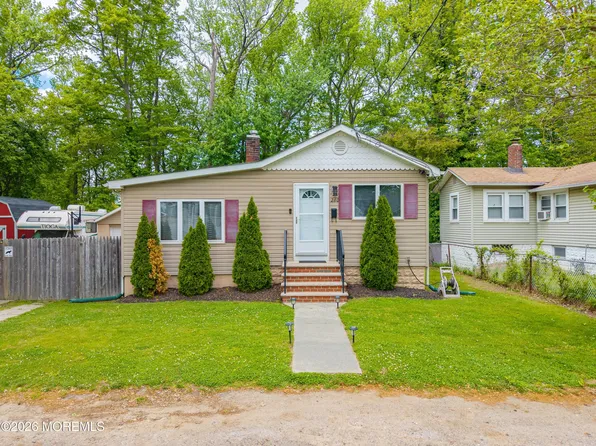 260 Greenwood Drive, Cliffwood, NJ 07735