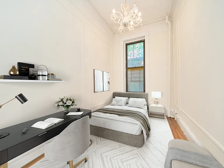 414 E 89th St #1R — Photo 15