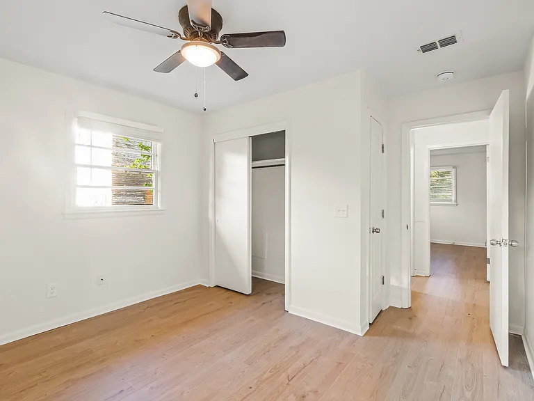 307 Springdale Dr #B — Photo 10