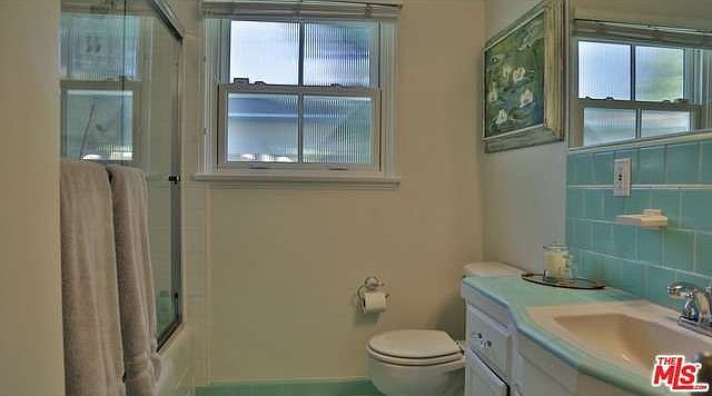 2nd image of 9415 Kincardine Ave