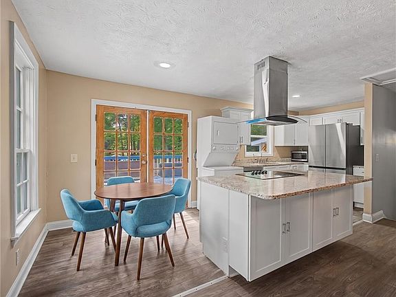 4th image of 4161 Summer Pl