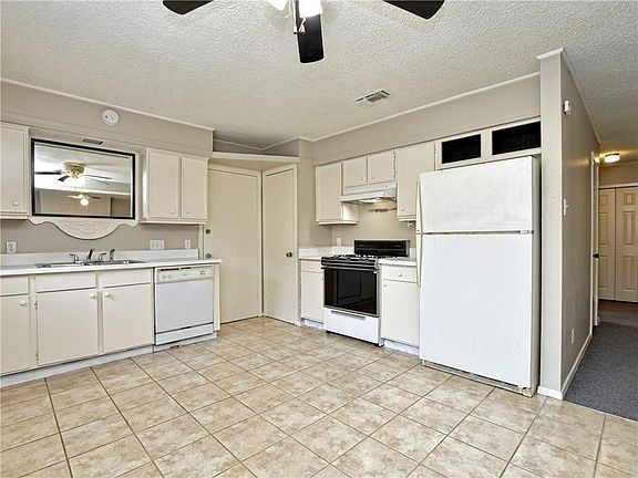 3rd image of 10001 Quail Hutch Dr #A