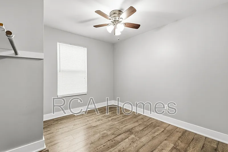 2 bed, 1.0 bath, 1380 sqft, $1,450 — Photo 4