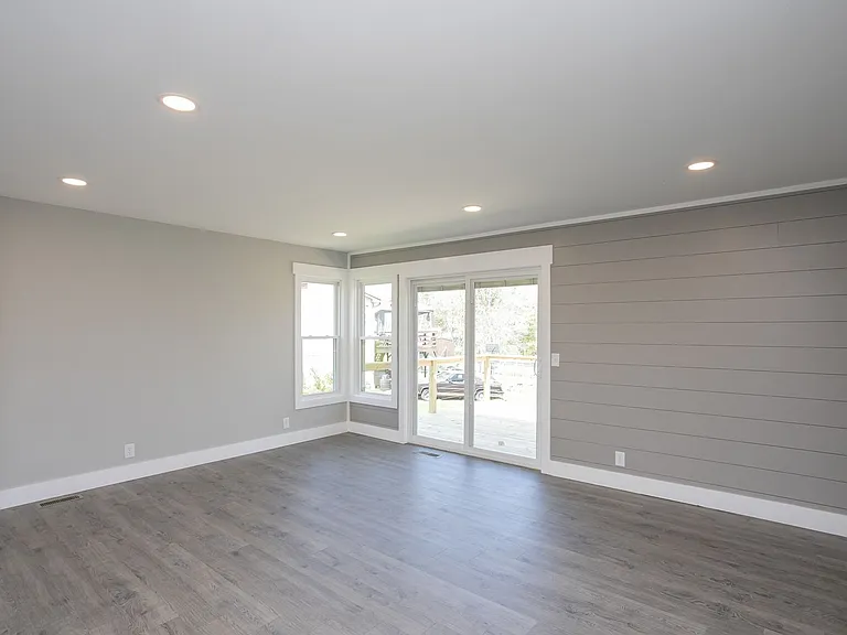 1608 Autumn Ridge Dr — Photo 16