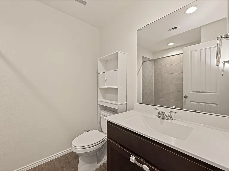 1706 Cooper Bluff Ct — Photo 24