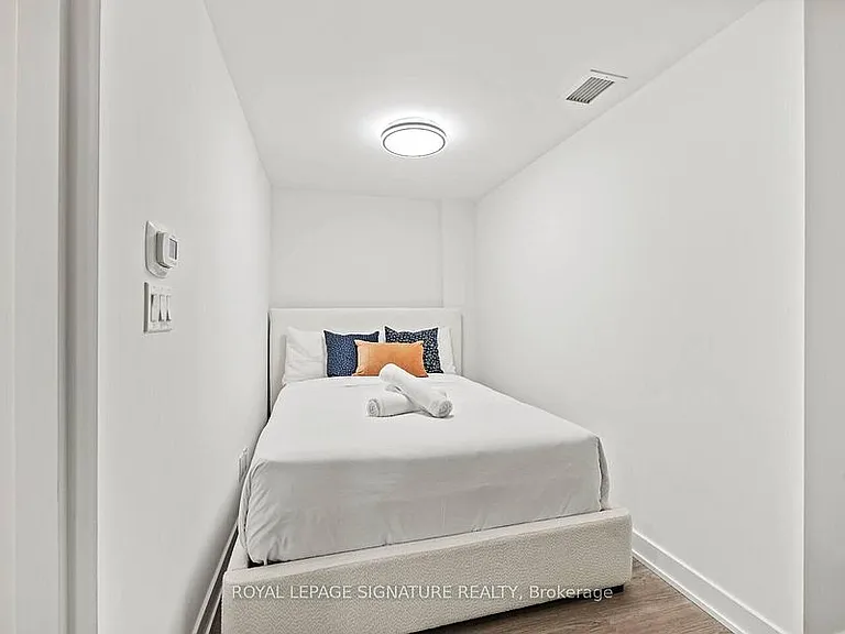 47 Mutual St #506 — Photo 26