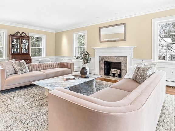 4th image of 65 Woodcliff Rd