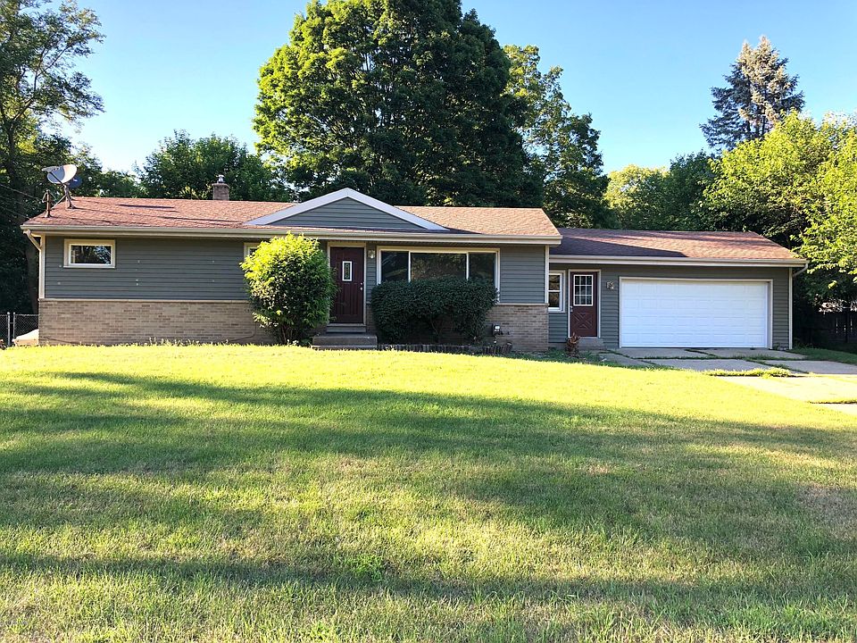 1st image of 3321 Parchmount Ave