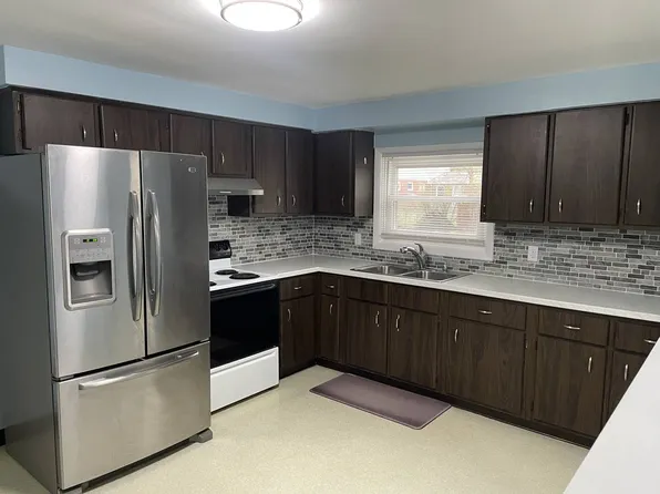 11 W Summerset Ln #R, Buffalo, NY 14228