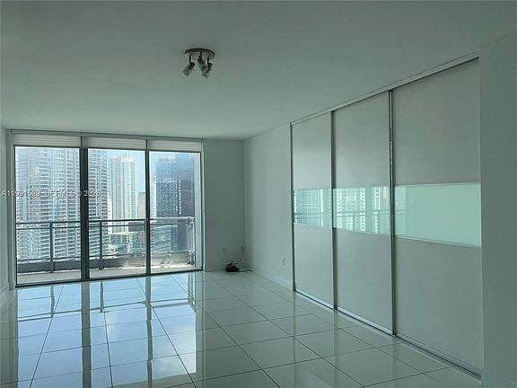 5th image of 90 SW 3rd St APT 3610