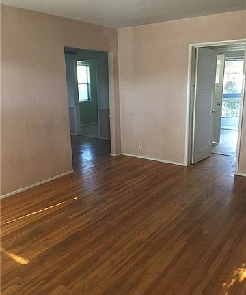 3rd image of 4548 Radnor Ave