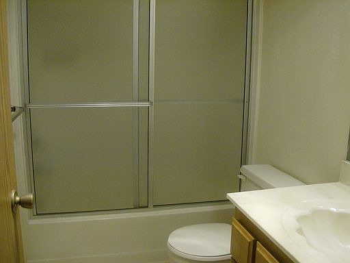 2nd image of 2299 Poplar Dr APT 3