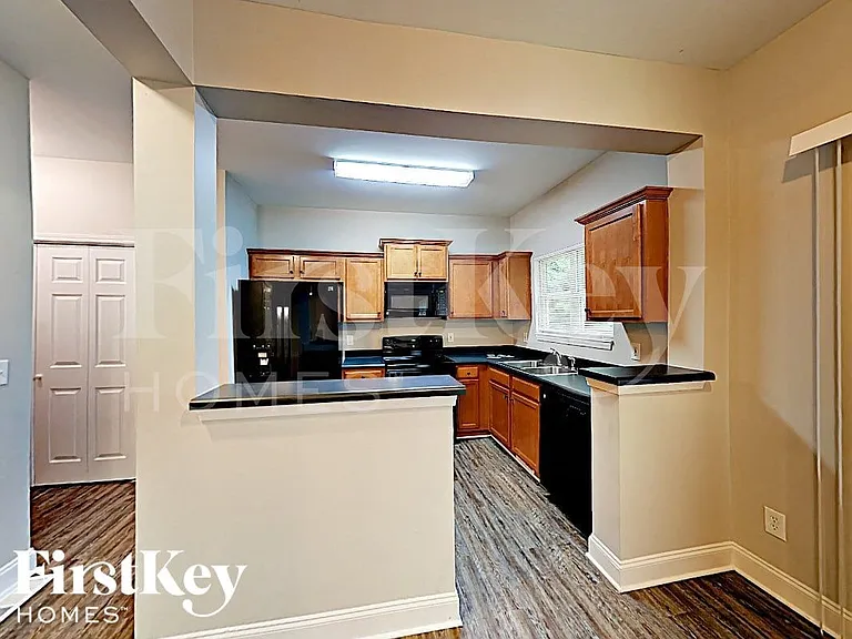 7805 Wilkinson Dr — Photo 5