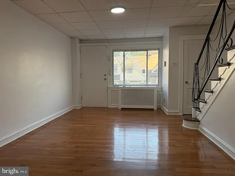 444 Timberlake Rd — Photo 2