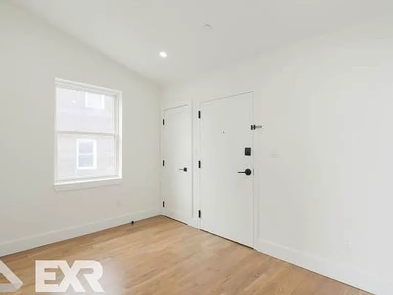 188 Freeman St #2R — Photo 12
