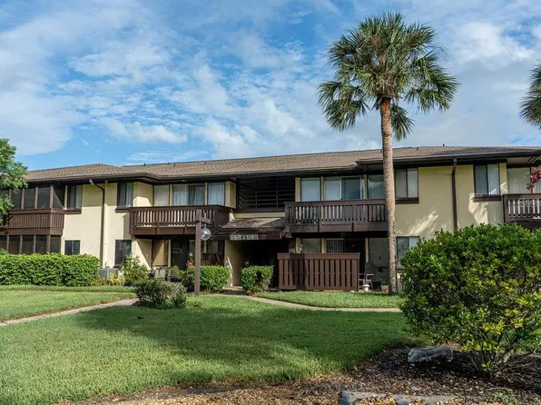 46 Club House Dr APT 103, Palm Coast, FL 32137